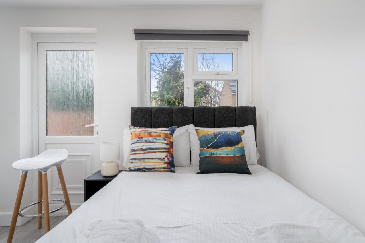 London Selwyn Unique & Stylish Studios Экстерьер фото
