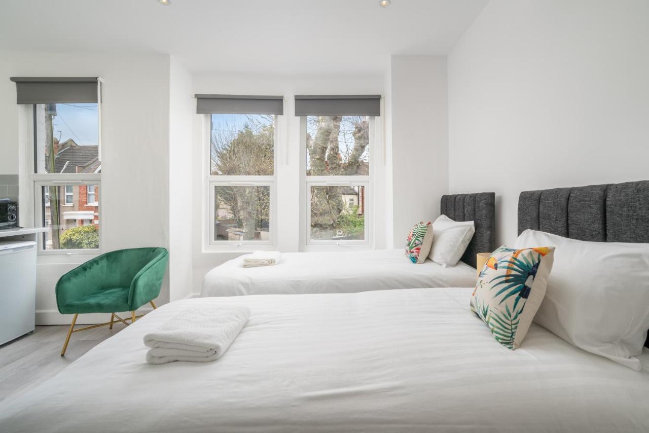 London Selwyn Unique & Stylish Studios Экстерьер фото