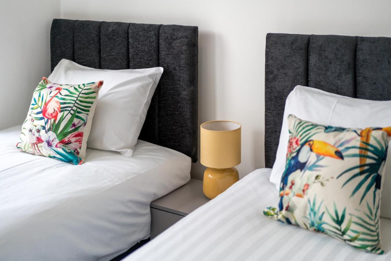 London Selwyn Unique & Stylish Studios Экстерьер фото
